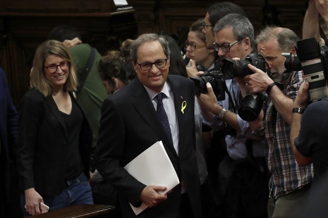 Independentista Quim Torra toma posse como presidente da Catalunha